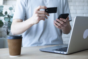 1万円借りるブラックリスト！審査なし瞬即navi1万円借りるアプリはどう？1万円だけ借りたい