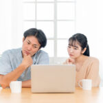 アコムで借りると
