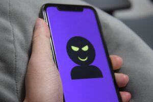 SMBCモビットはヤミ金で怖い？やばい取り立てやしつこい電話の実態！評判悪い？2ch掲示板など口コミ